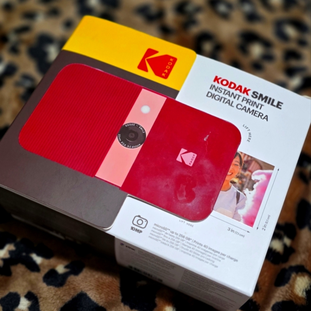 Kodak instant print digital camera